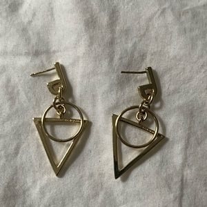 aesthetic gold earrings